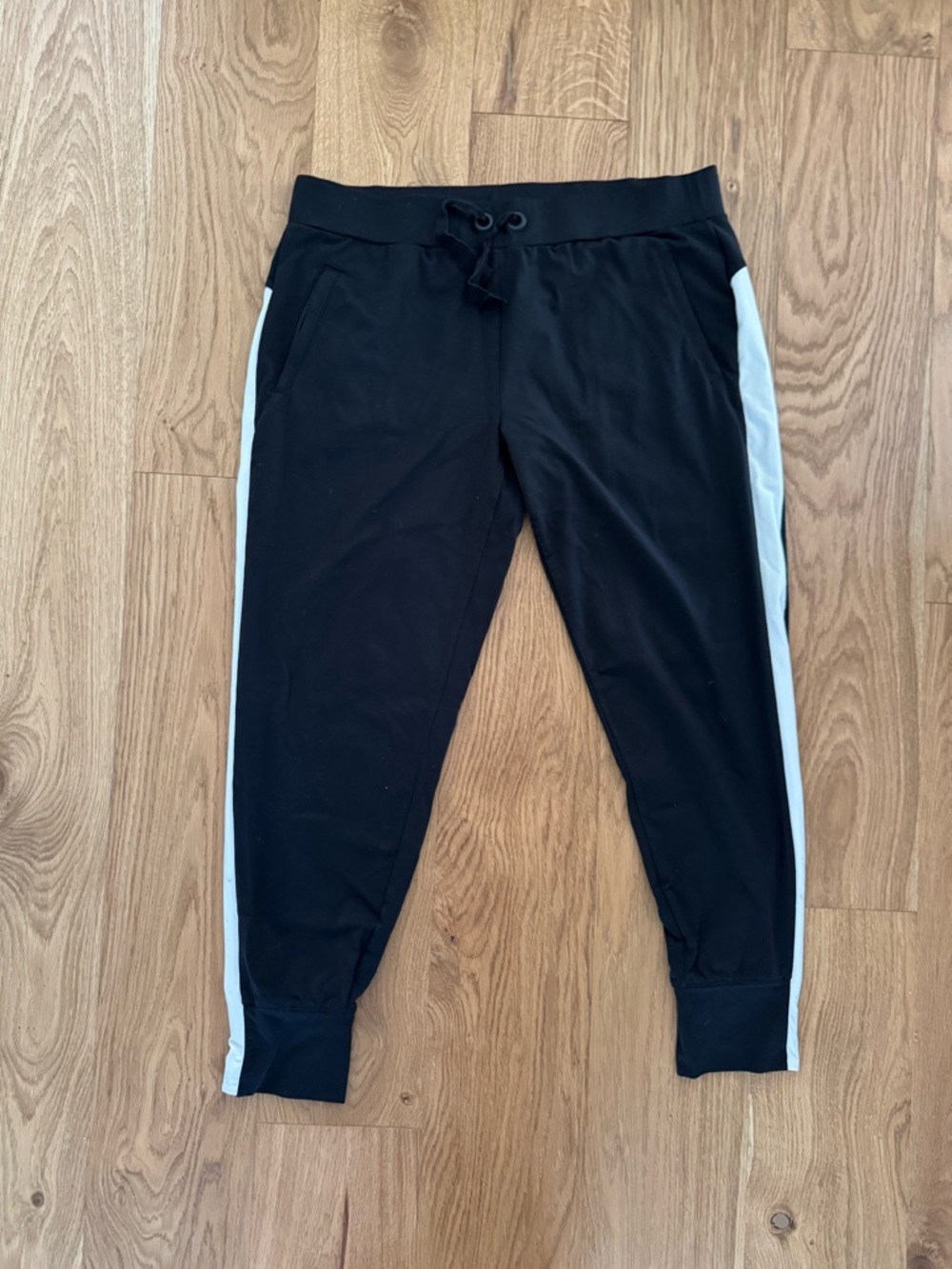Athleta Black Metro Joggers Track Pants Size Large Athleisure